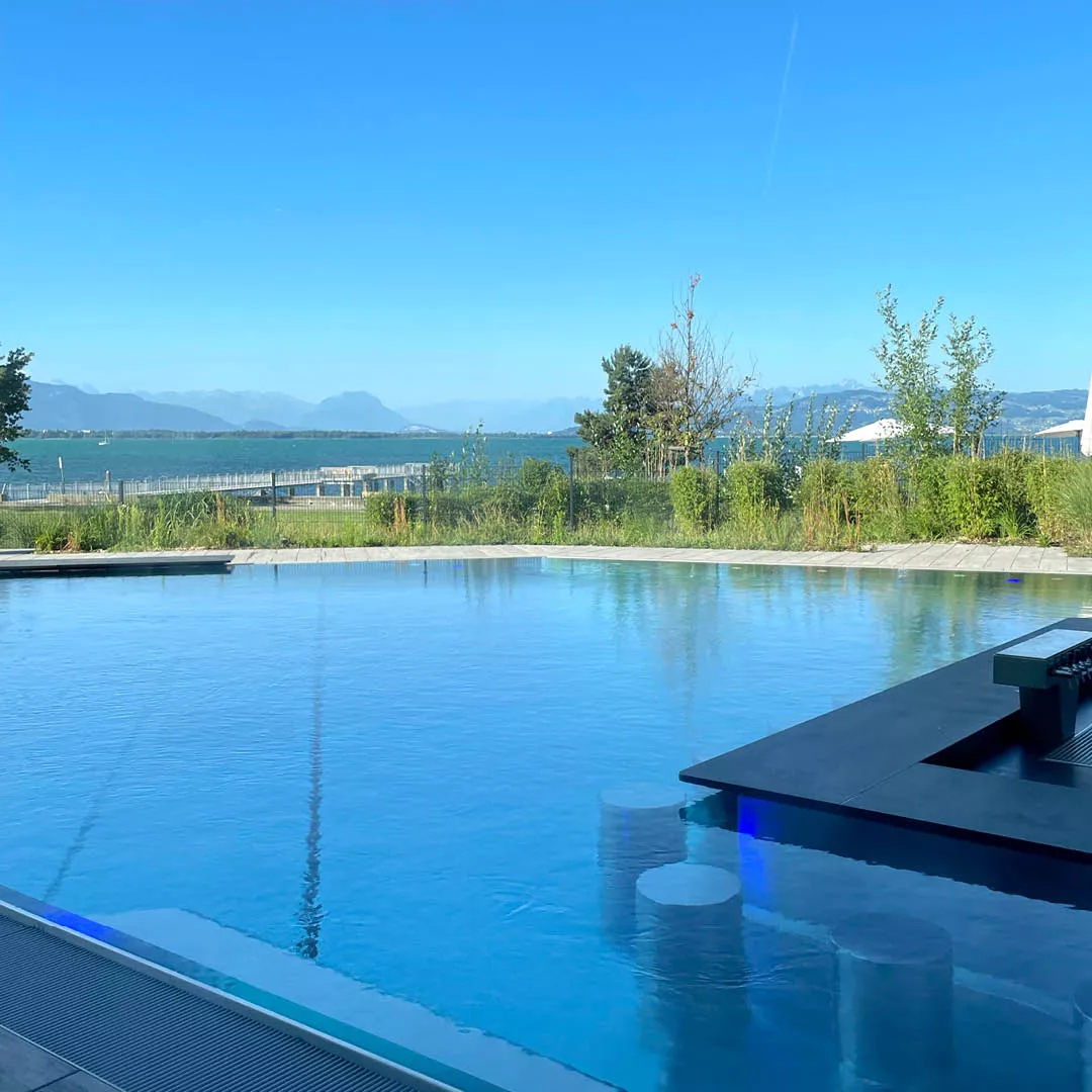 therme-lindau-beach-bar-becken