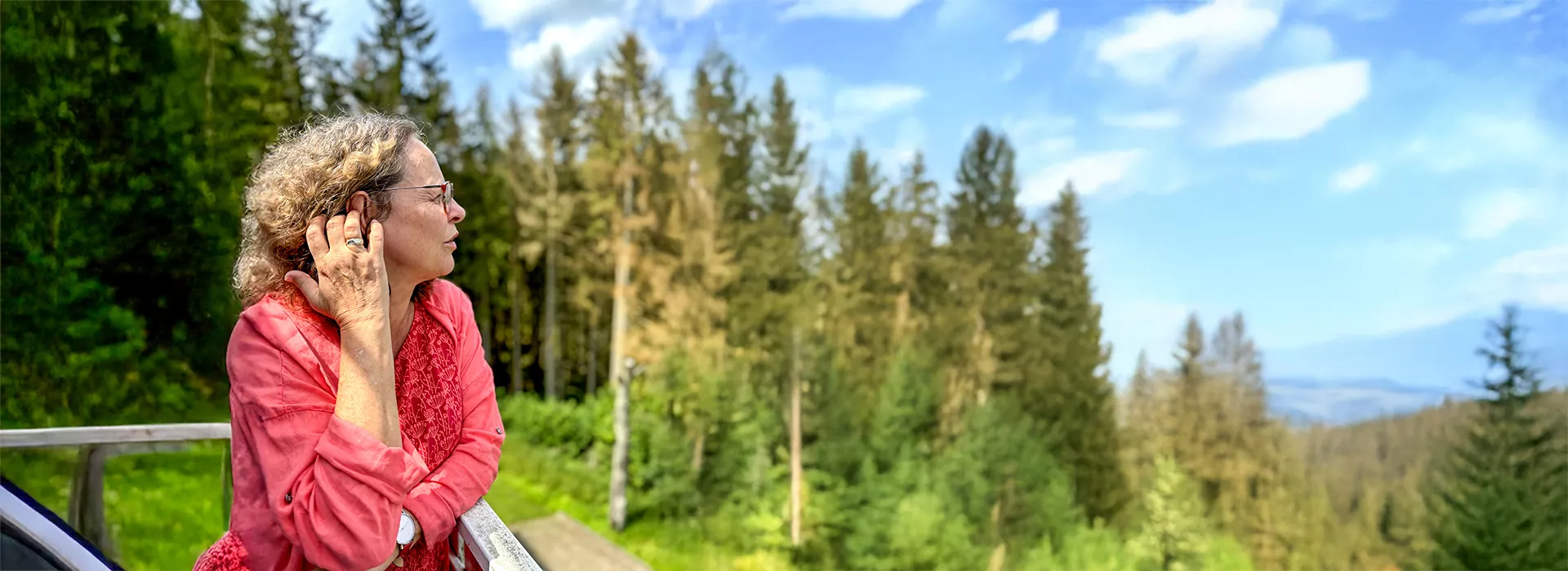 Barbara_Balkon_Hand_am_Kopf_Blog_NL_31.8.21_1920x7